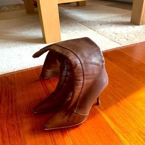 Ysl brown new leather boots (100 pct authentic)
